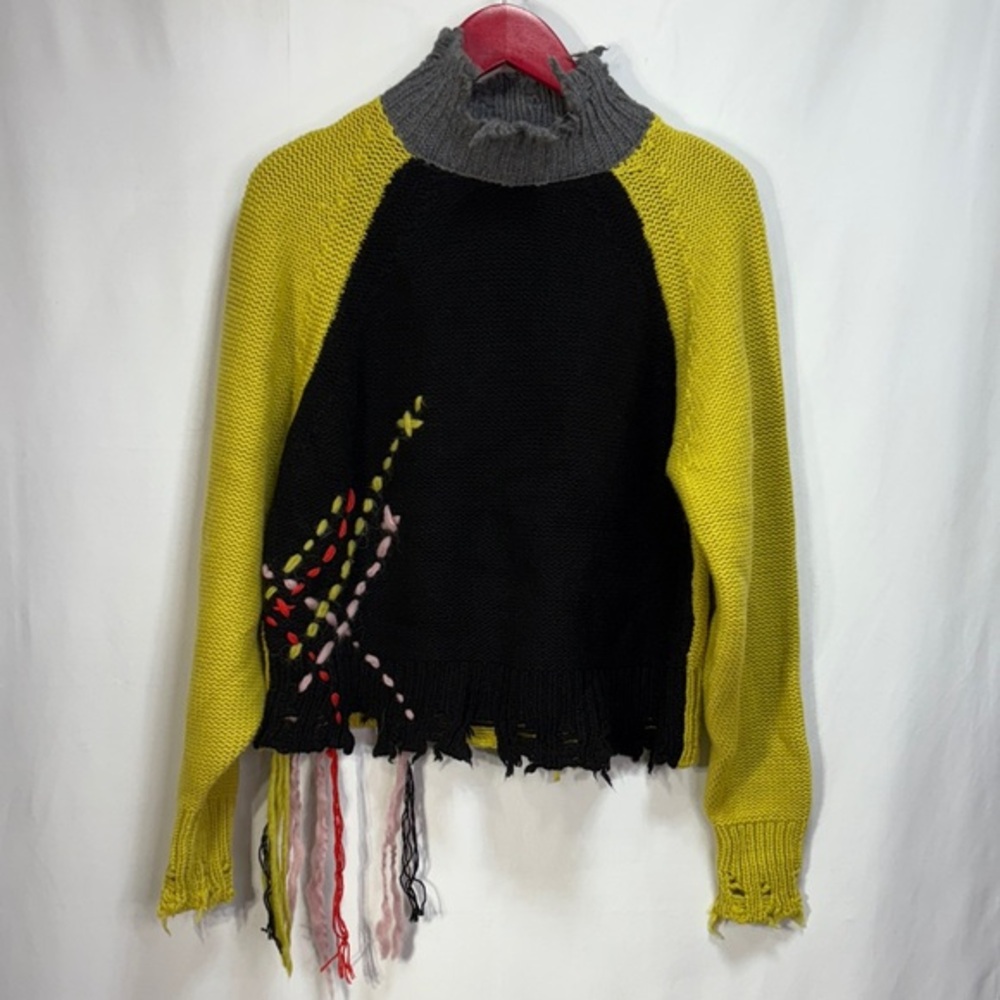 Women's Black & Yellow Colorblock Fringed Turtleneck Sweater